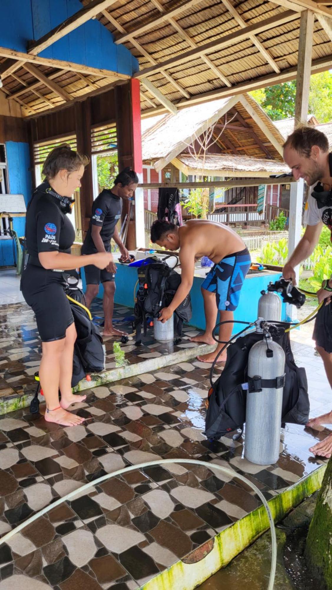 Pristine Paradise Dive Resort - Togean Islands, Una Una Pulau Unauna Eksteriør billede