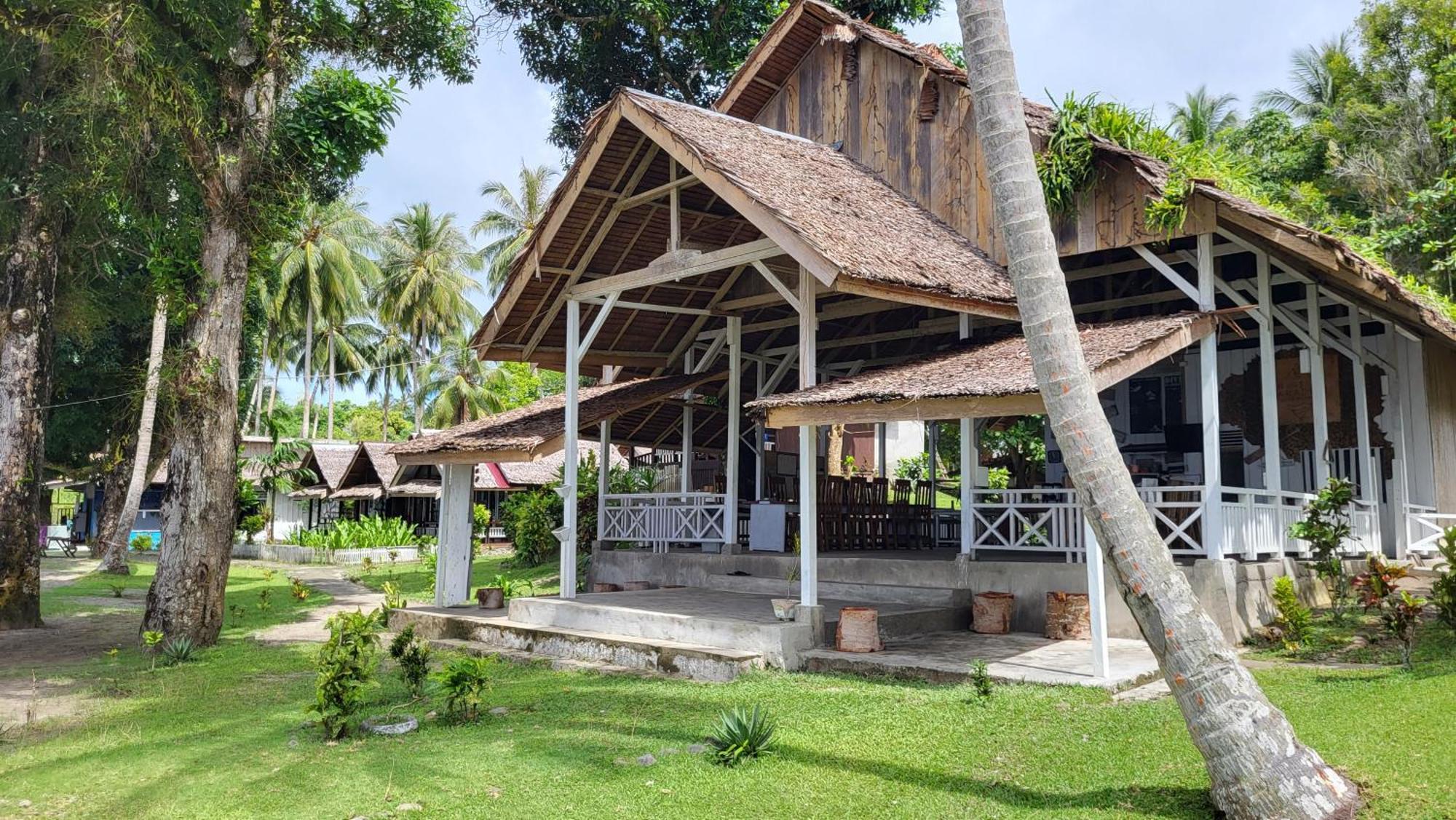 Pristine Paradise Dive Resort - Togean Islands, Una Una Pulau Unauna Eksteriør billede